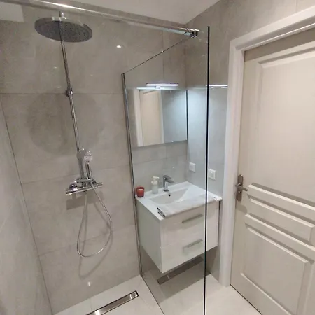 Apartment Golfe Juan T2 Mezzanine 40m²+ Parking Vallauris