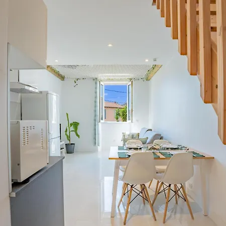 Golfe Juan T2 Mezzanine 40m²+ Parking Apartment *